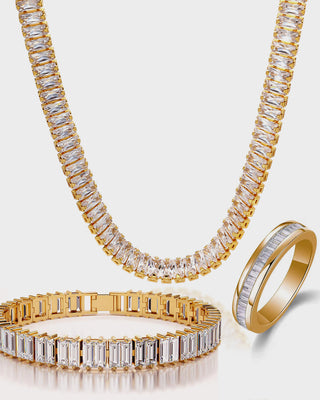 "Gold anklet from Queen and Co. – elegant, durable jewellery designed for everyday wear."