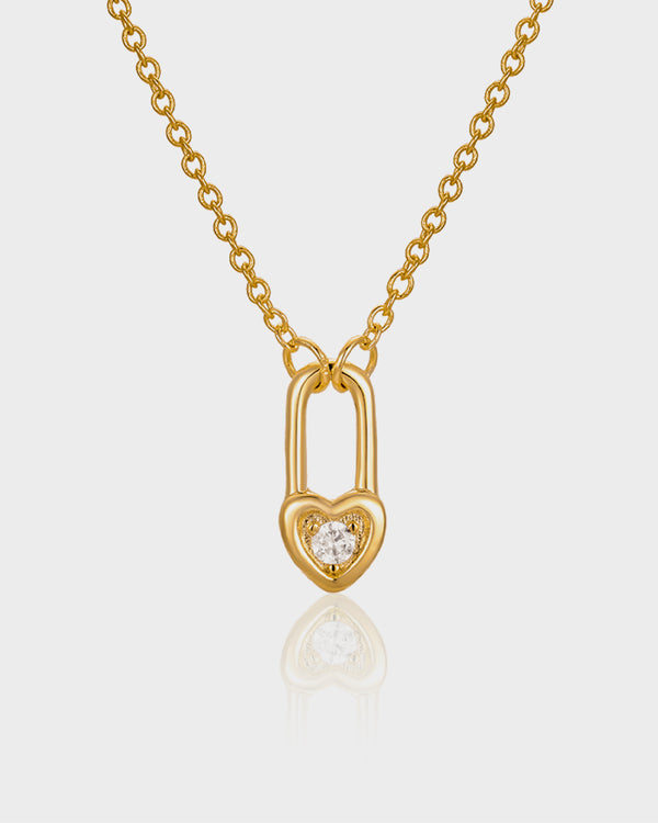 Amour Petite Necklace - Queen&Collection
