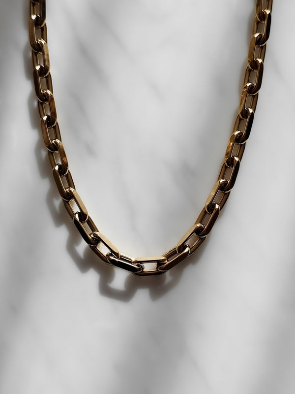 Centred Necklace Gold - Queen&Collection
