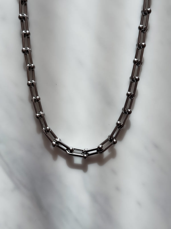 Flare Necklace Silver - Queen&Collection