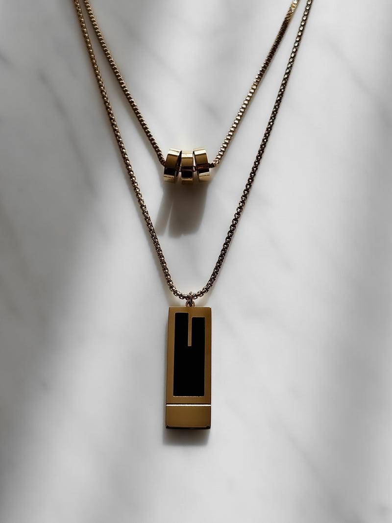 Interplay Necklace - Queen&Collection