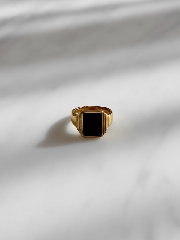 Interplay Ring Gold - Queen&Collection