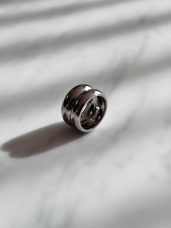 Muted Ring Silver - Queen&Collection