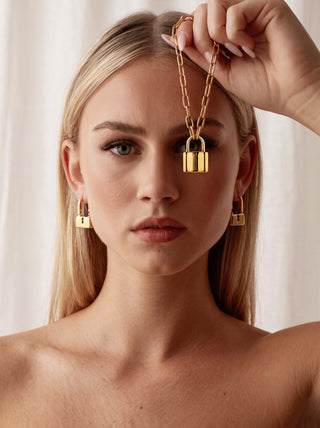 Padlock Chain Necklace – 18K Gold Plated, Chunky Link Pendant Necklace | Queen and Co.