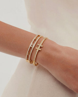 Queen and Co. Century Bracelet – 18K Gold Plated Minimal Bracelet, Timeless Design