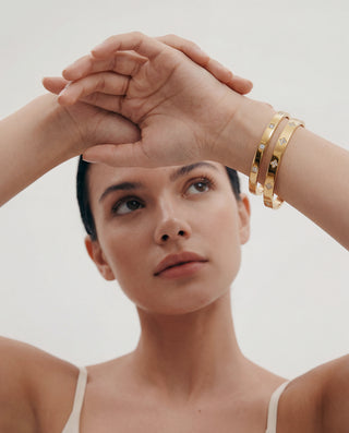 Queen and Co. Flora Bracelet – 18K Gold Plated Floral Bangle, Hinged Bracelet