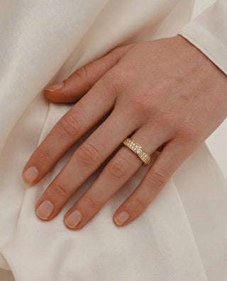 Queen and Co. Magnum Diamond Ring – 18K Gold Plated Zirconia Ring, Minimal Luxury Ring