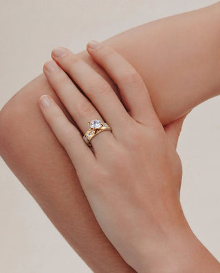 Queen and Co. Symphony Ring – 18K Gold Plated Zirconia Ring, Elegant Statement Ring