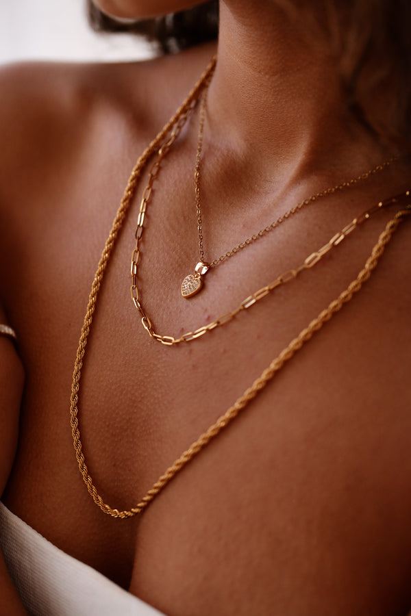 Amour Necklace - Queen&Collection
