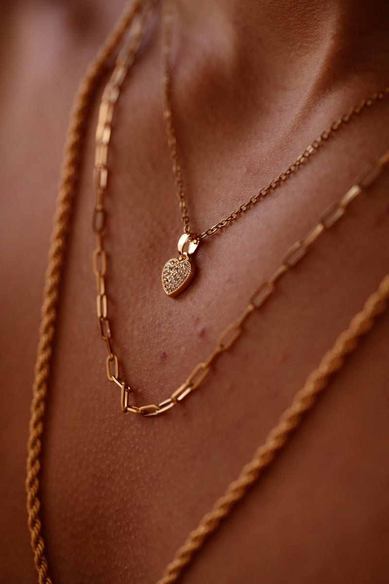 Amour Necklace - Queen&Collection