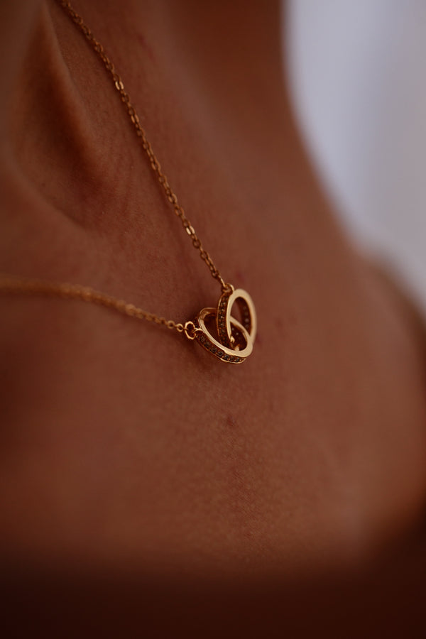 Unitiy Necklace - Queen&Collection